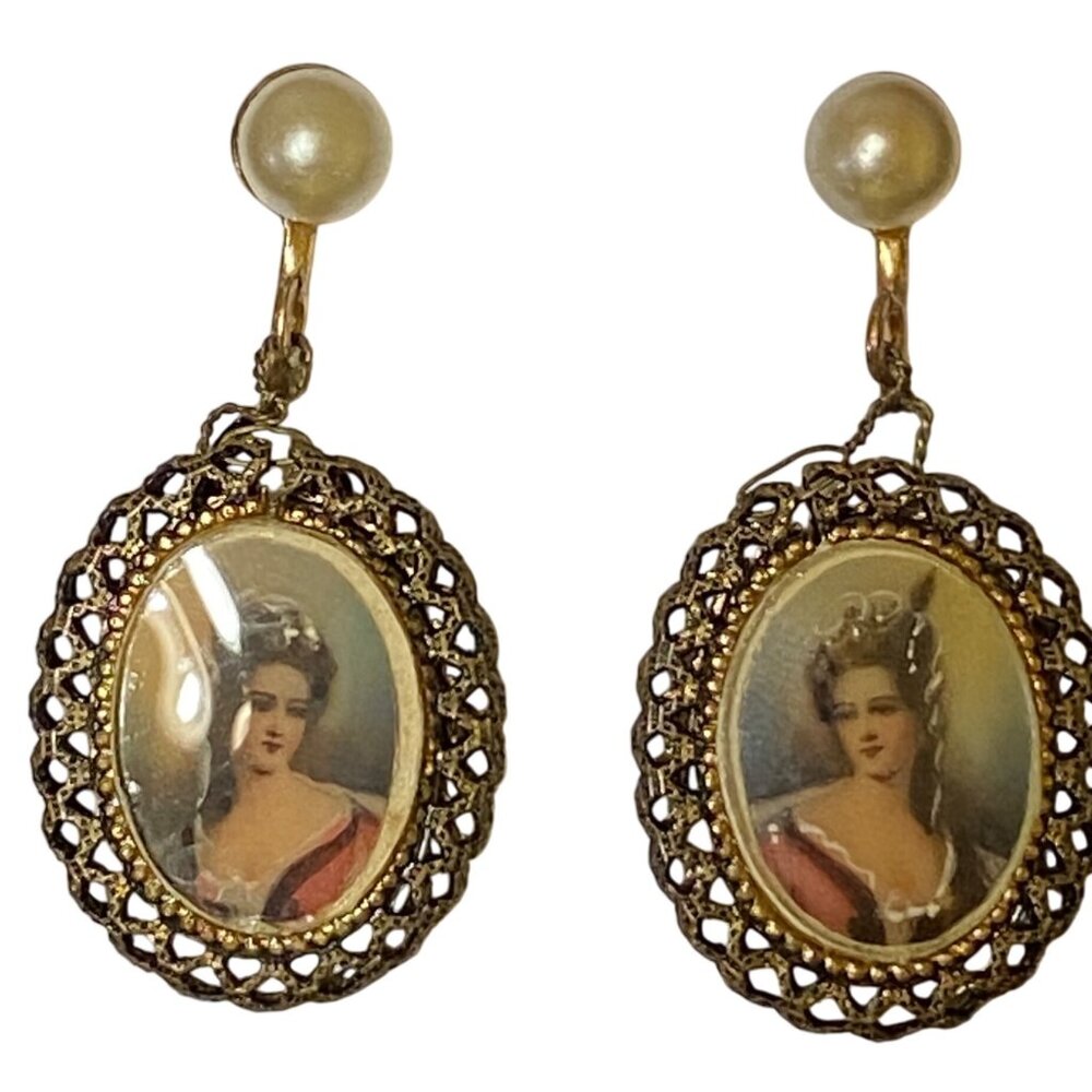 1.5" x .75" Vintage Victorian Style Portrait Screw-Back Earrings With Mother Of